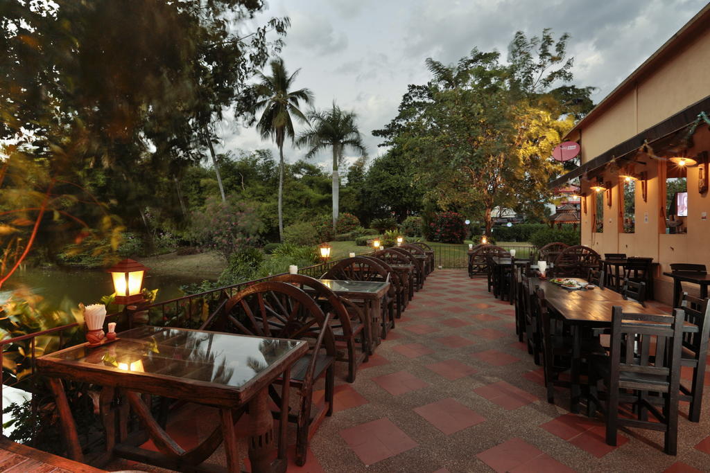Charoen Hotel Udon Thani Exterior foto